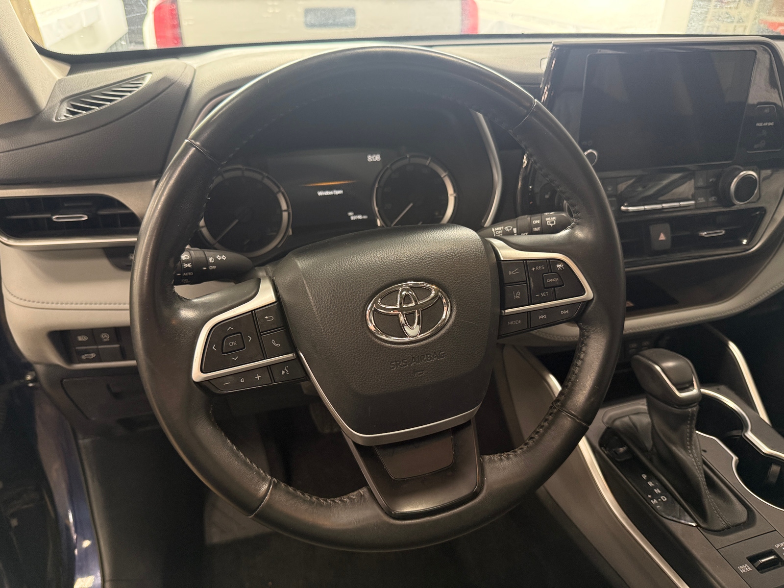 Thumbnail: 2023 Toyota Highlander - 4