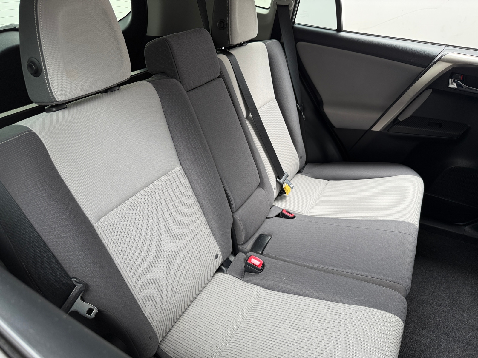 Thumbnail: 2015 Toyota RAV4 - 6