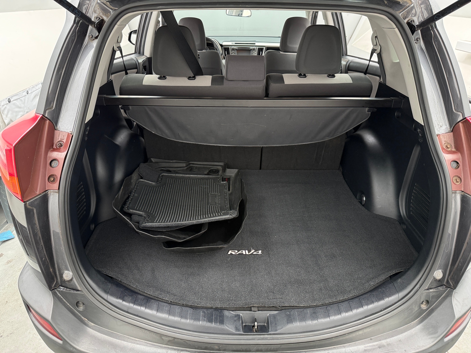 Thumbnail: 2015 Toyota RAV4 - 7