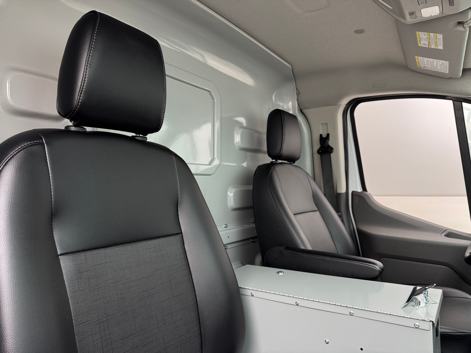 Thumbnail: 2025 Ford Transit Series - 2
