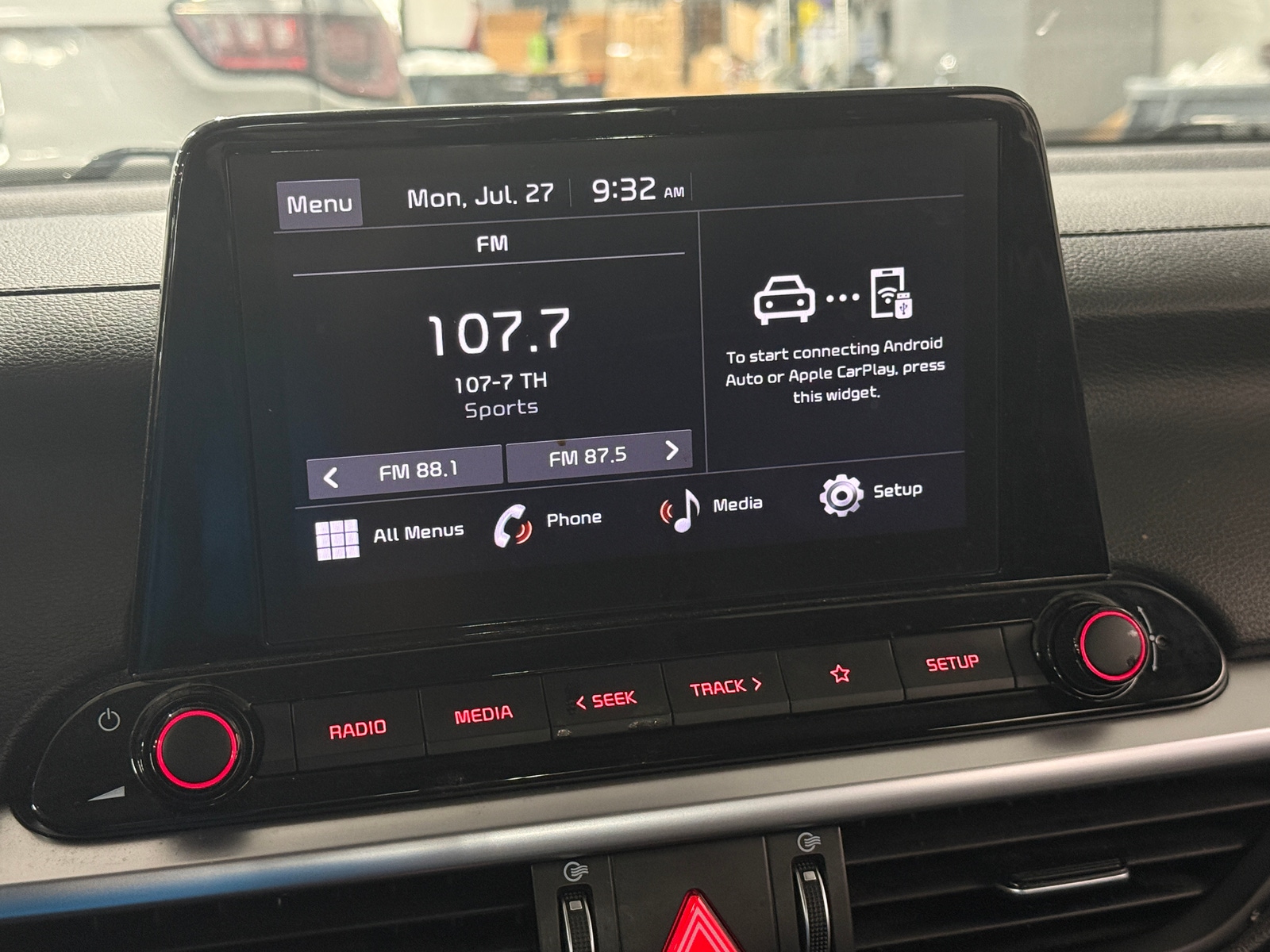 Thumbnail: 2024 Kia Forte - 4