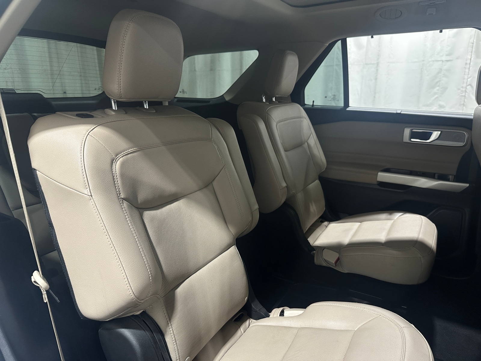 Thumbnail: 2021 Ford Explorer - 5