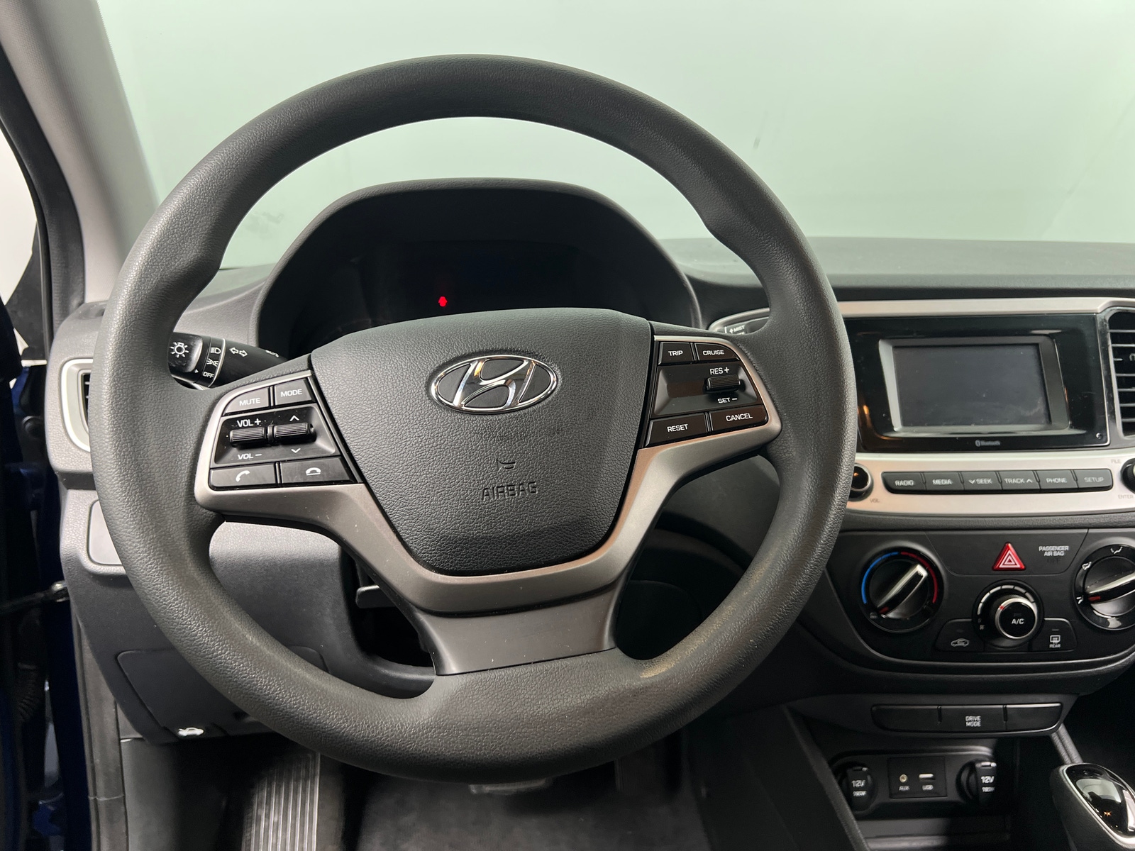 Thumbnail: 2022 Hyundai Accent - 5