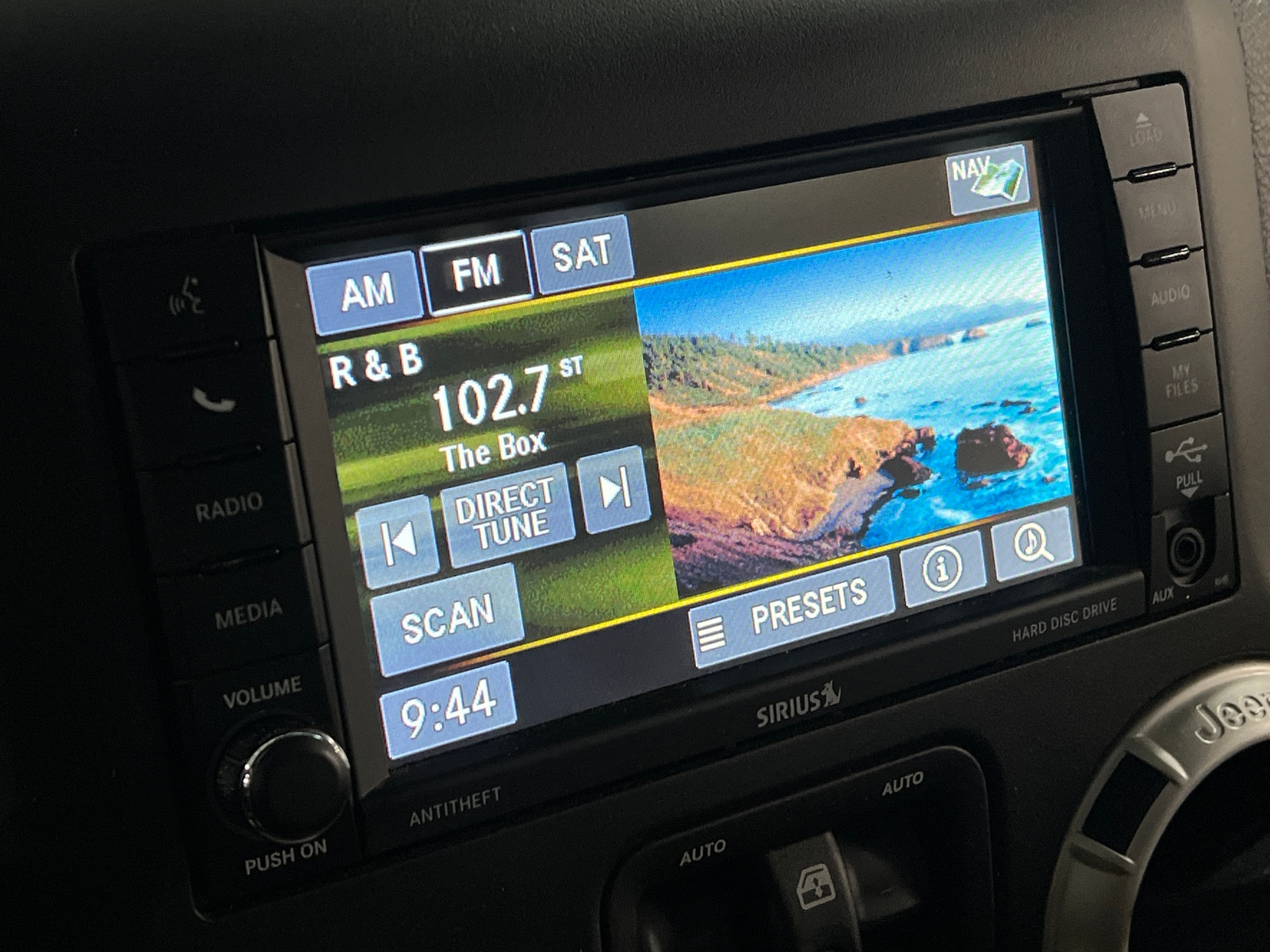 Thumbnail: 2017 Jeep Wrangler - 3