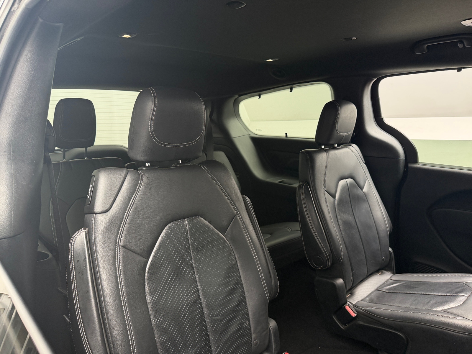 Thumbnail: 2018 Chrysler Pacifica - 5