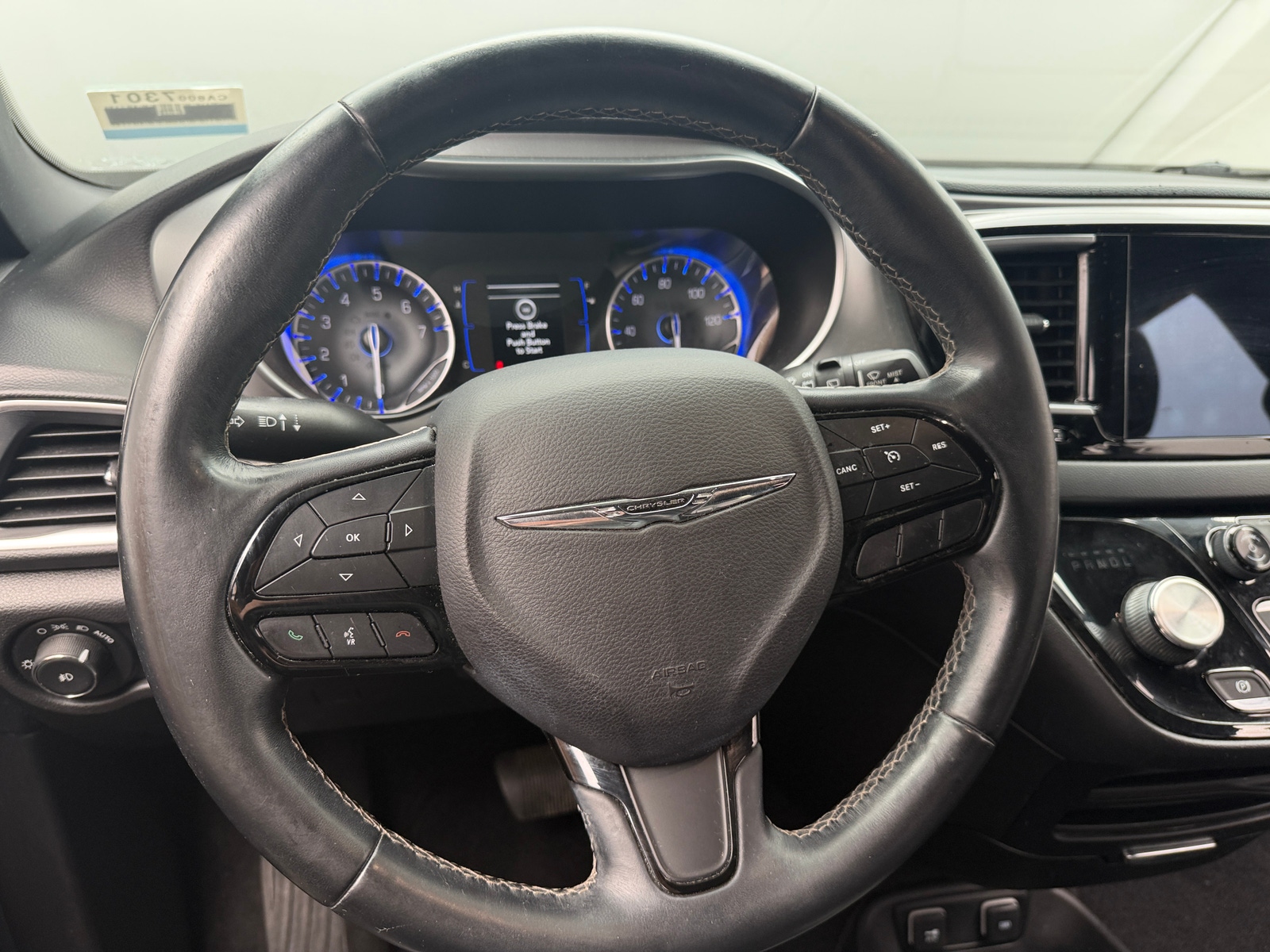 Thumbnail: 2018 Chrysler Pacifica - 4