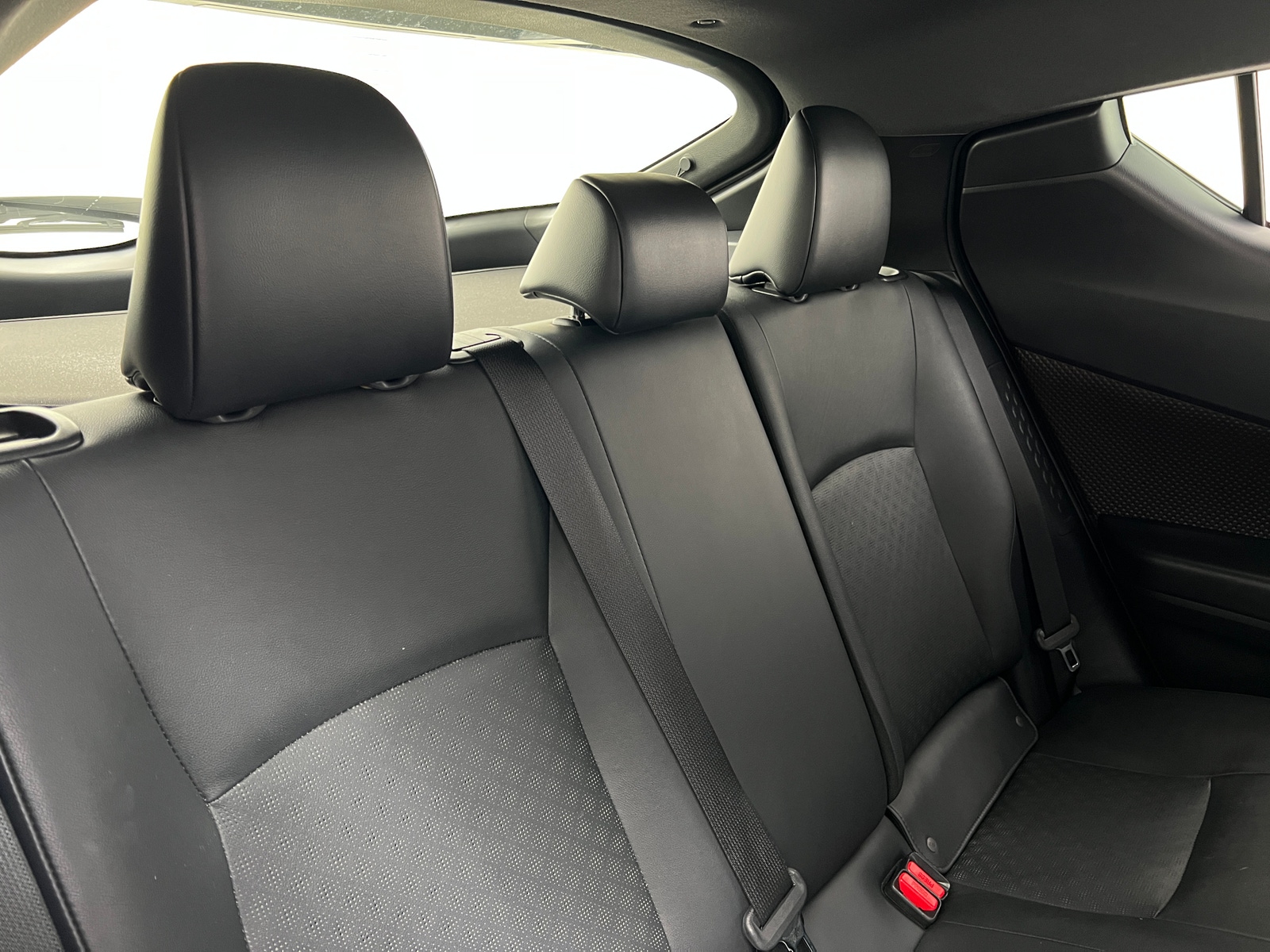Thumbnail: 2019 Toyota C-HR - 5