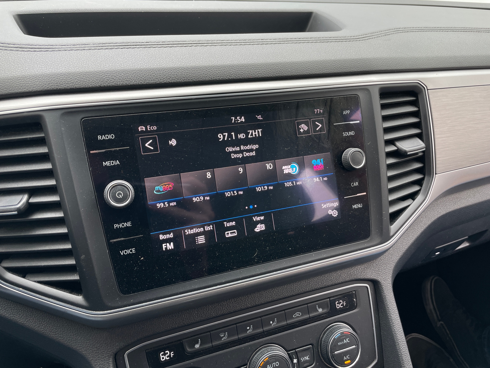 Thumbnail: 2019 Volkswagen Atlas - 3