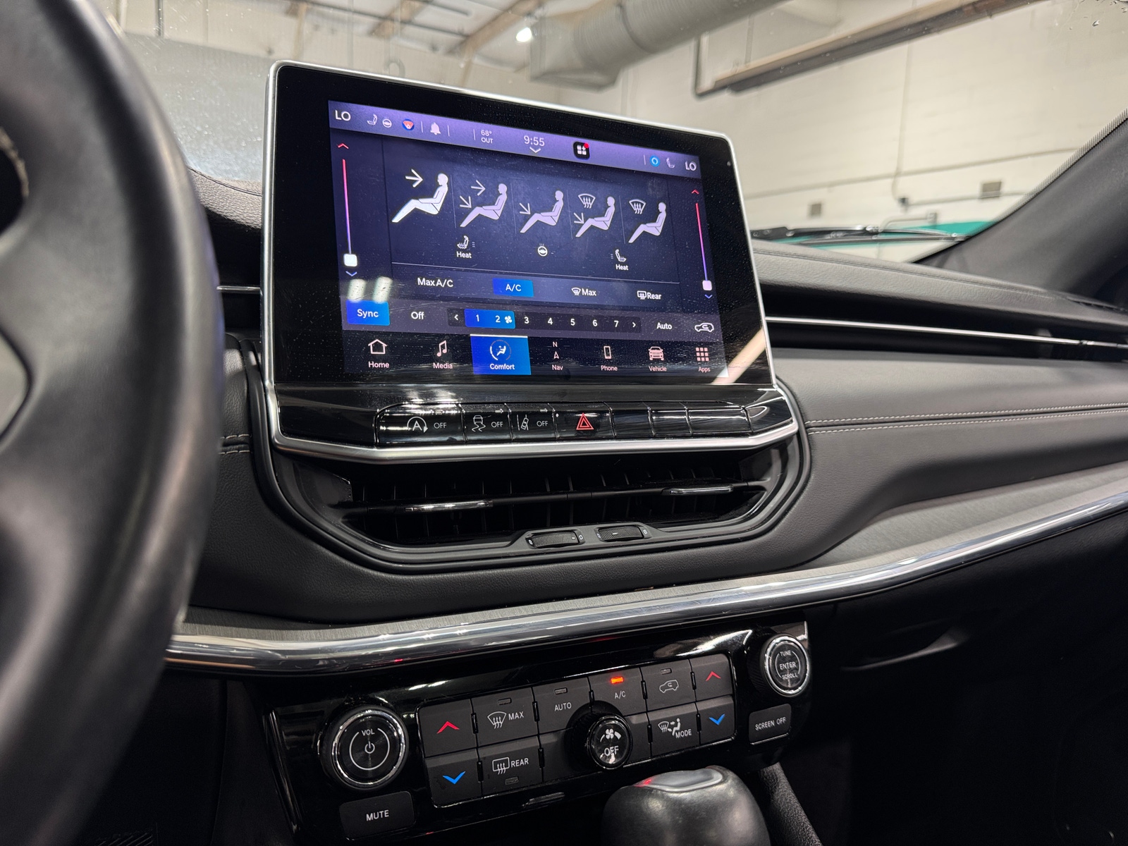 Thumbnail: 2022 Jeep Compass - 3