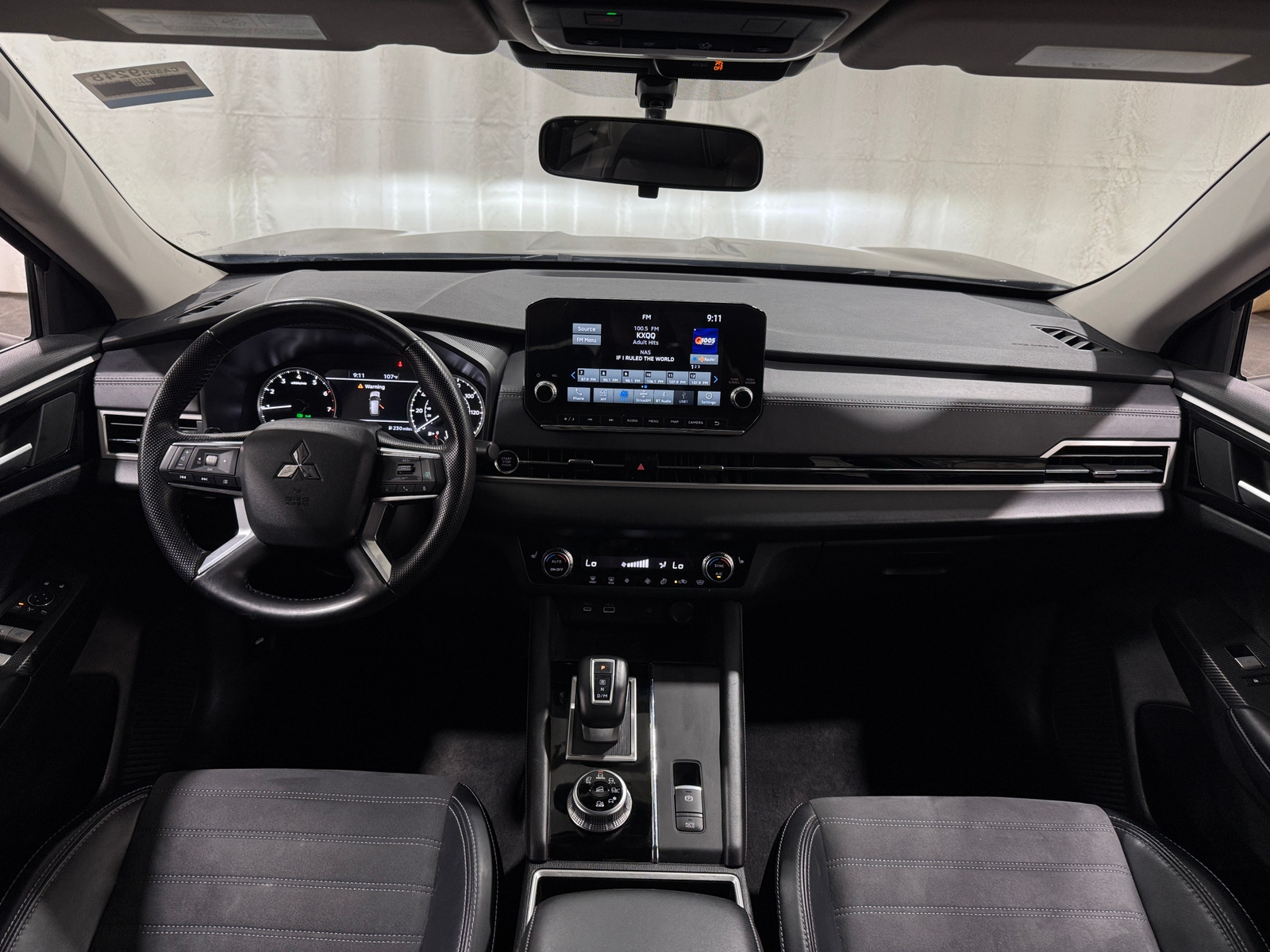 Thumbnail: 2024 Mitsubishi Outlander - 2