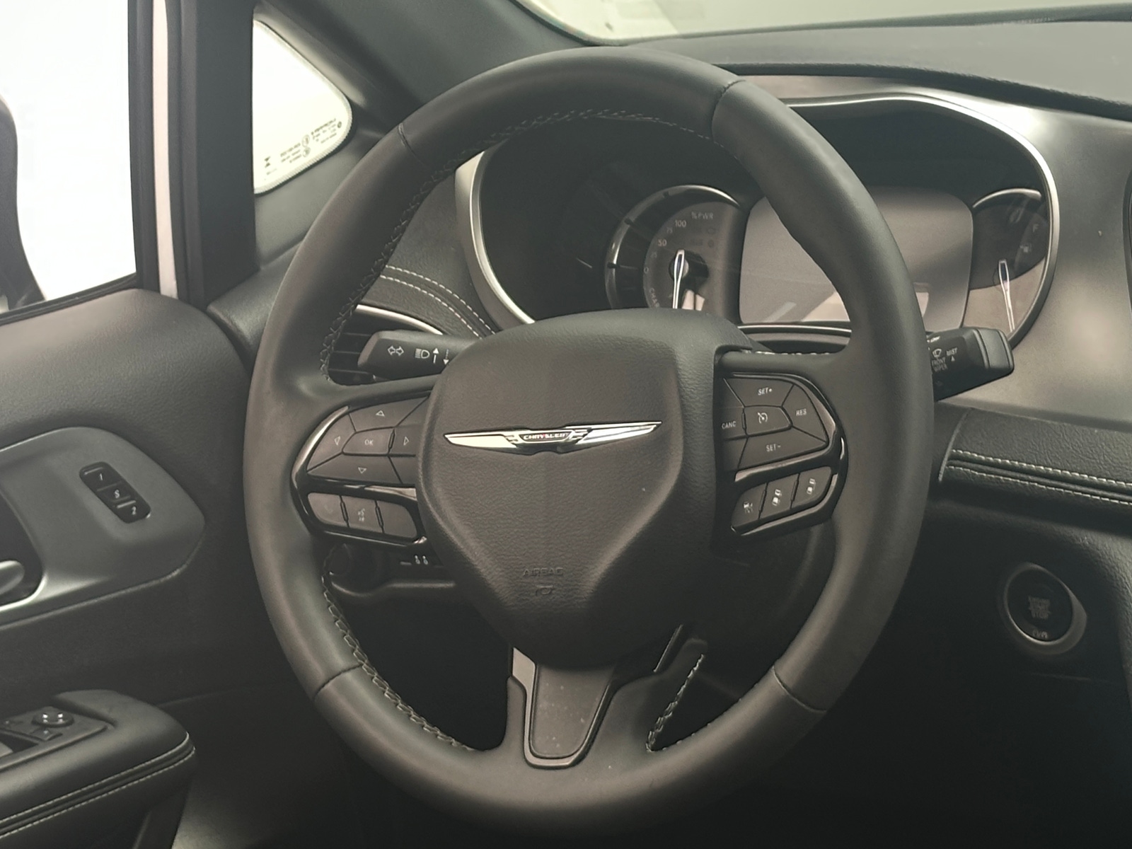 Thumbnail: 2024 Chrysler Pacifica - 4
