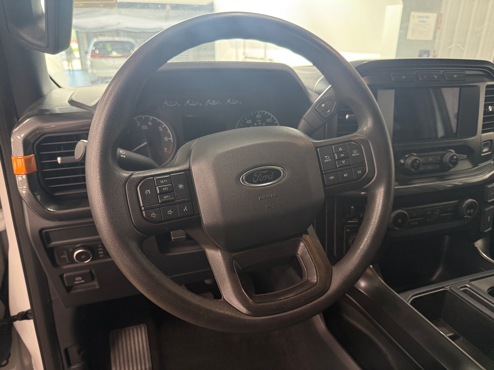 Thumbnail: 2022 Ford Econoline - 5
