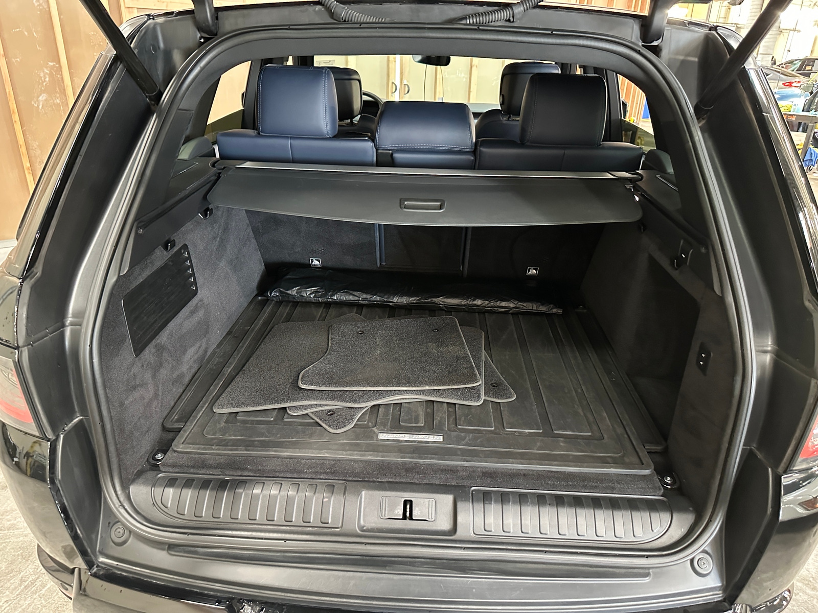 Thumbnail: 2021 Land Rover Range Rover Sport - 6