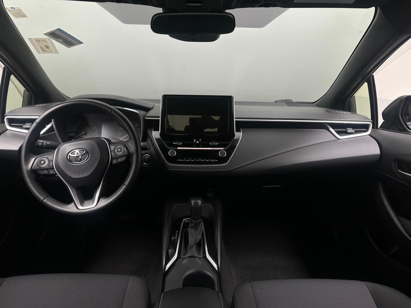 Thumbnail: 2025 Toyota Corolla - 3