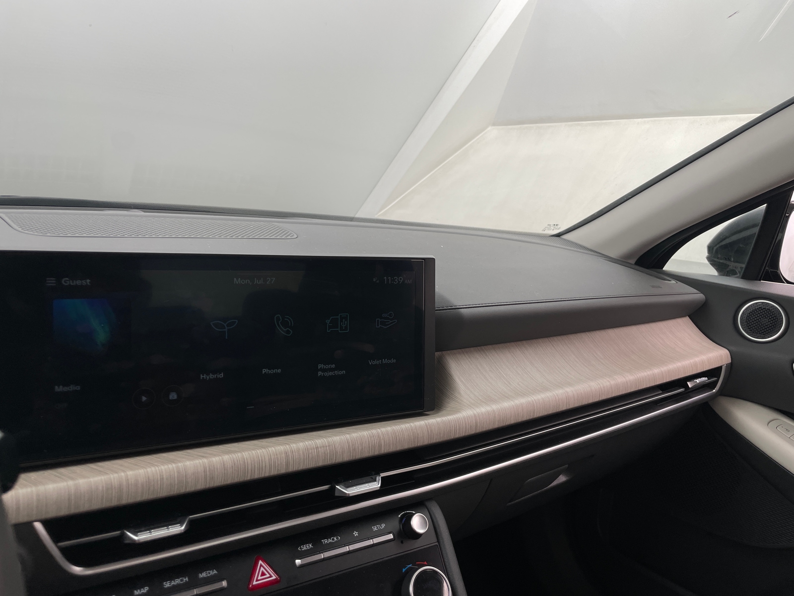 Thumbnail: 2024 Hyundai Sonata - 4