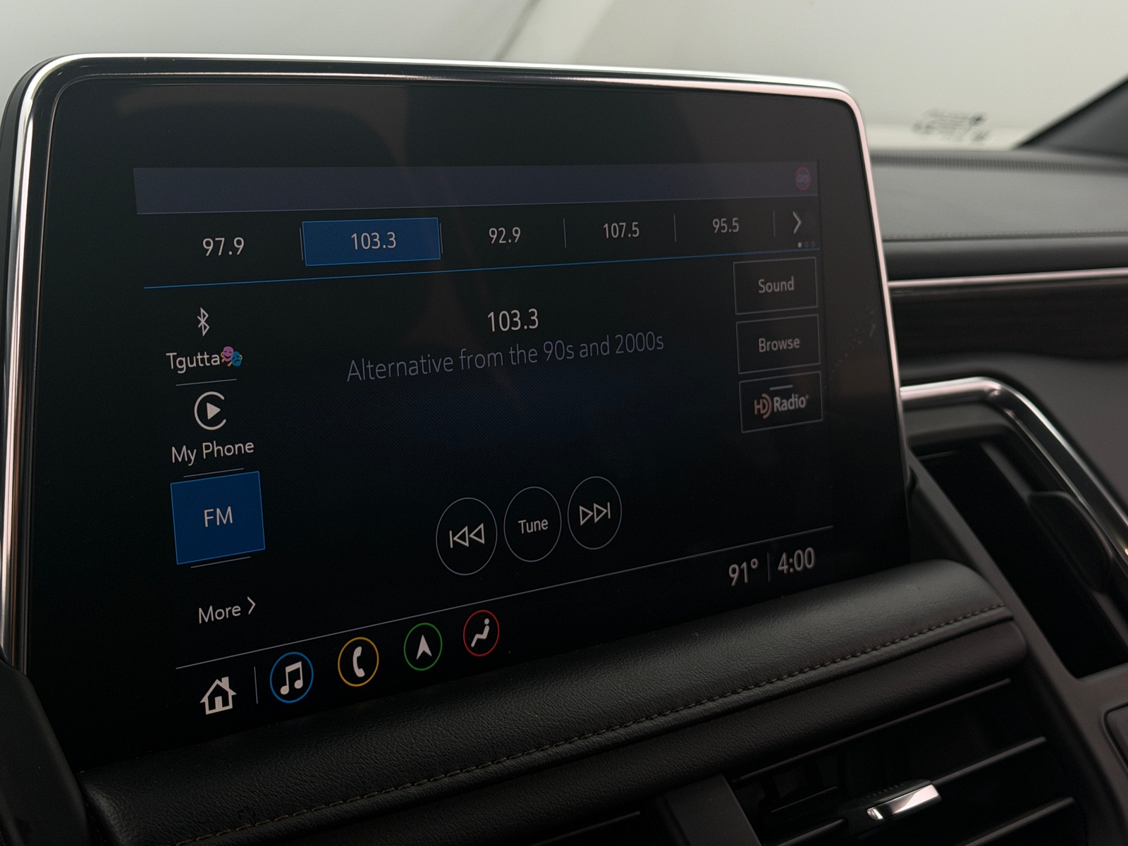 Thumbnail: 2021 Chevrolet Tahoe - 3