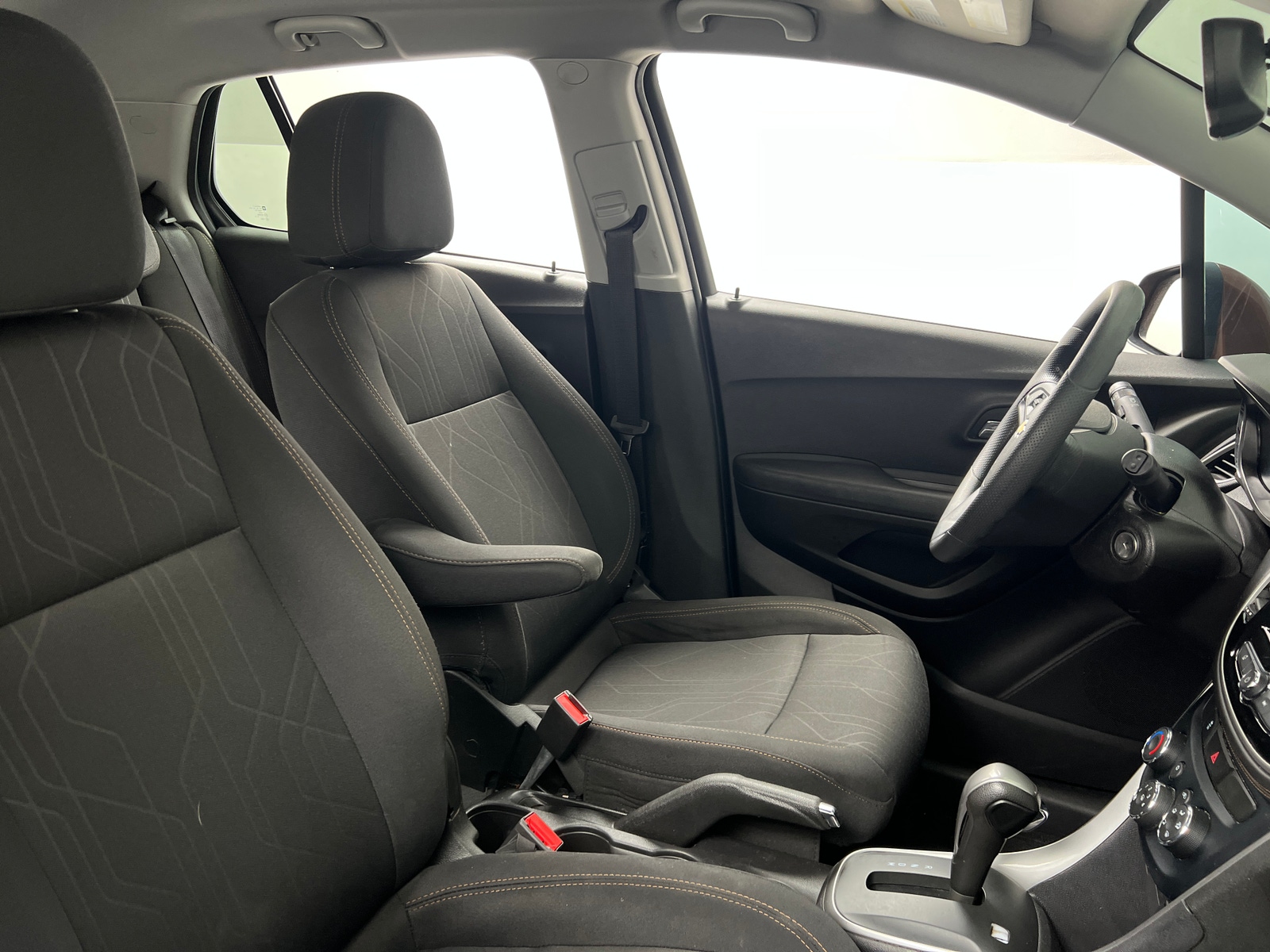 Thumbnail: 2019 Chevrolet Trax - 2