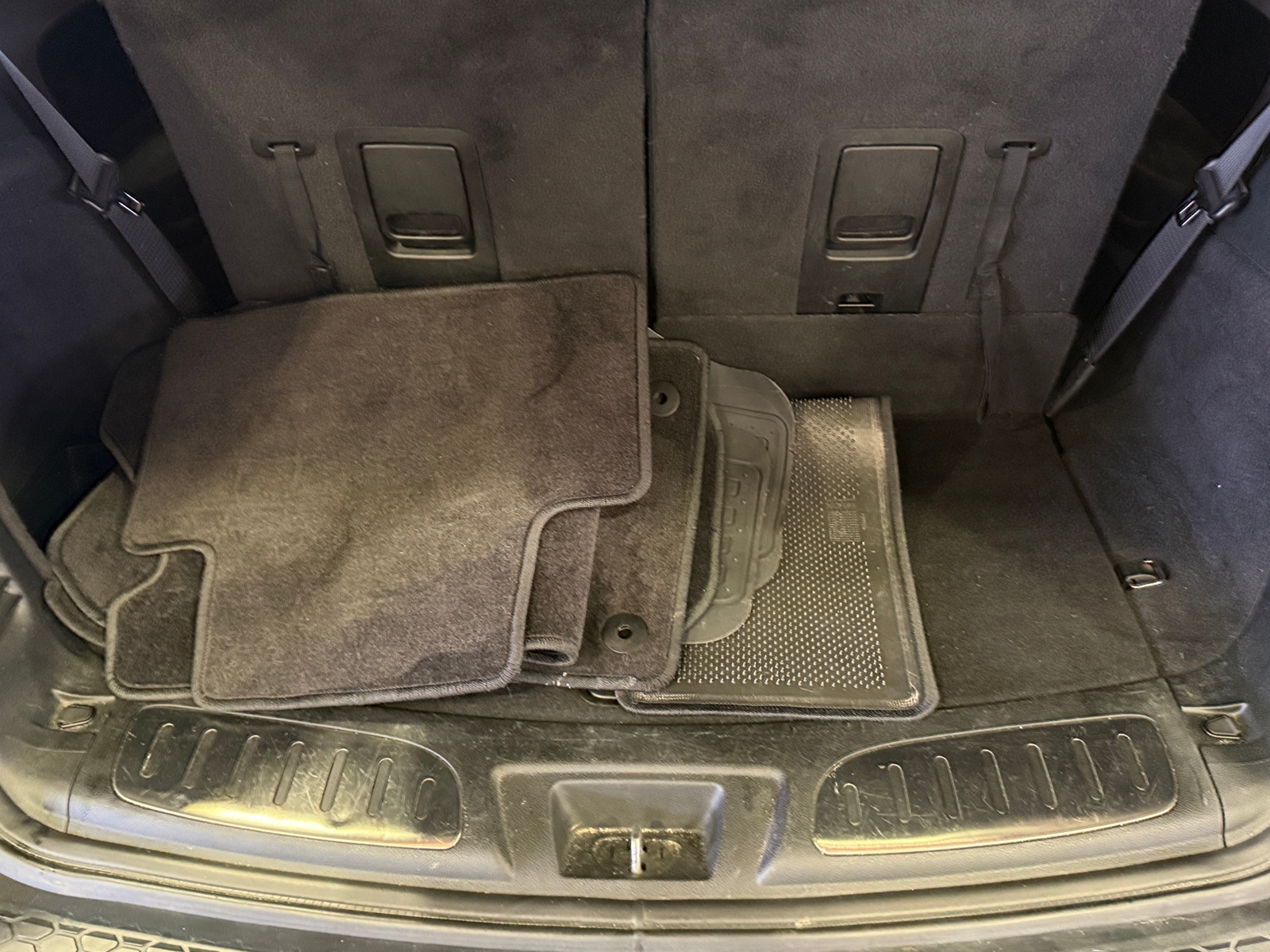 Thumbnail: 2019 Dodge Durango - 6