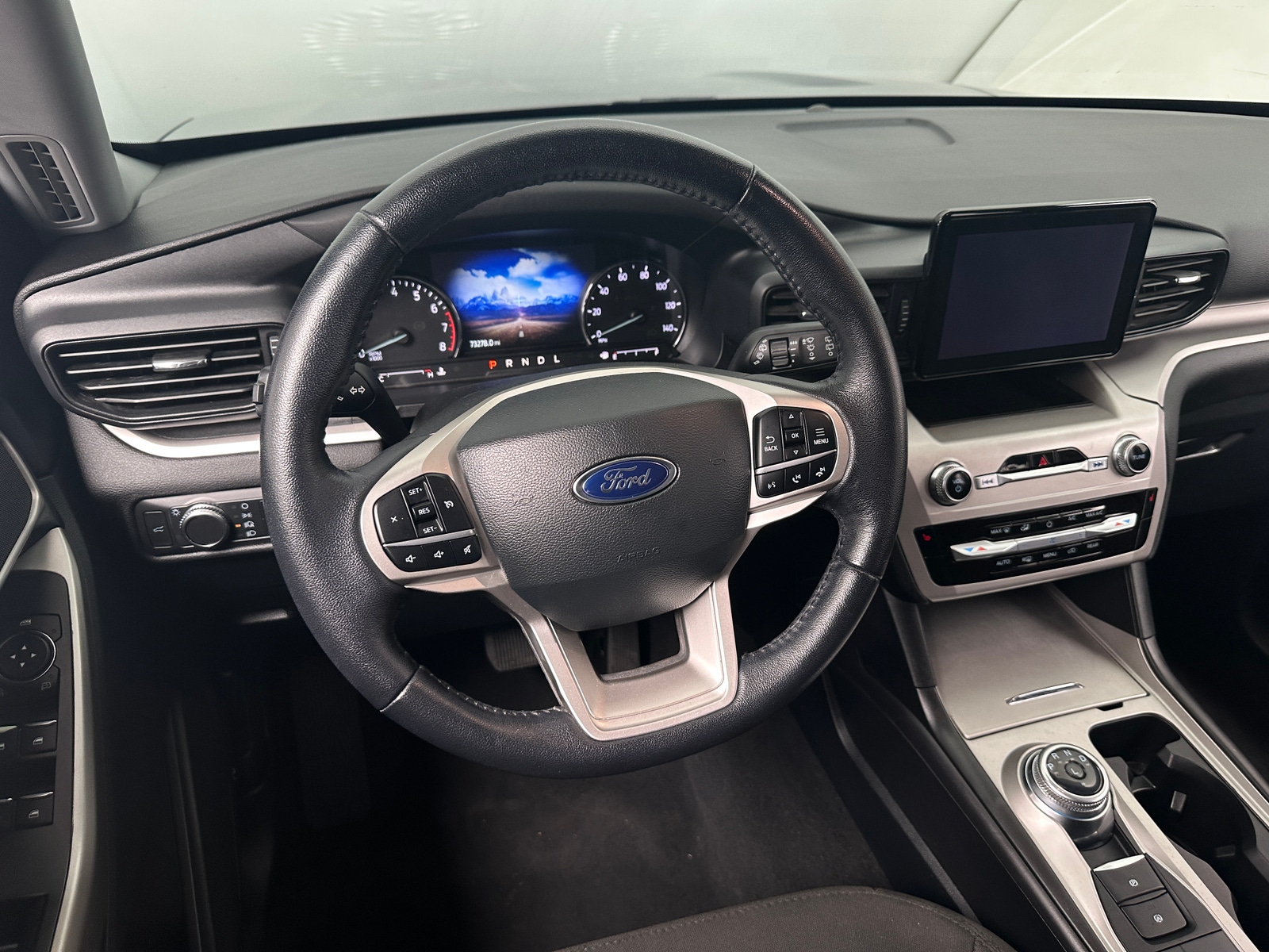 Thumbnail: 2022 Ford Explorer - 5