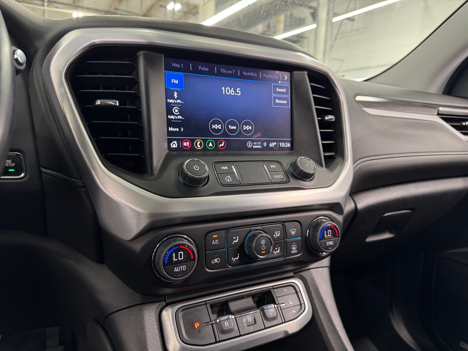 Thumbnail: 2022 GMC Acadia - 3