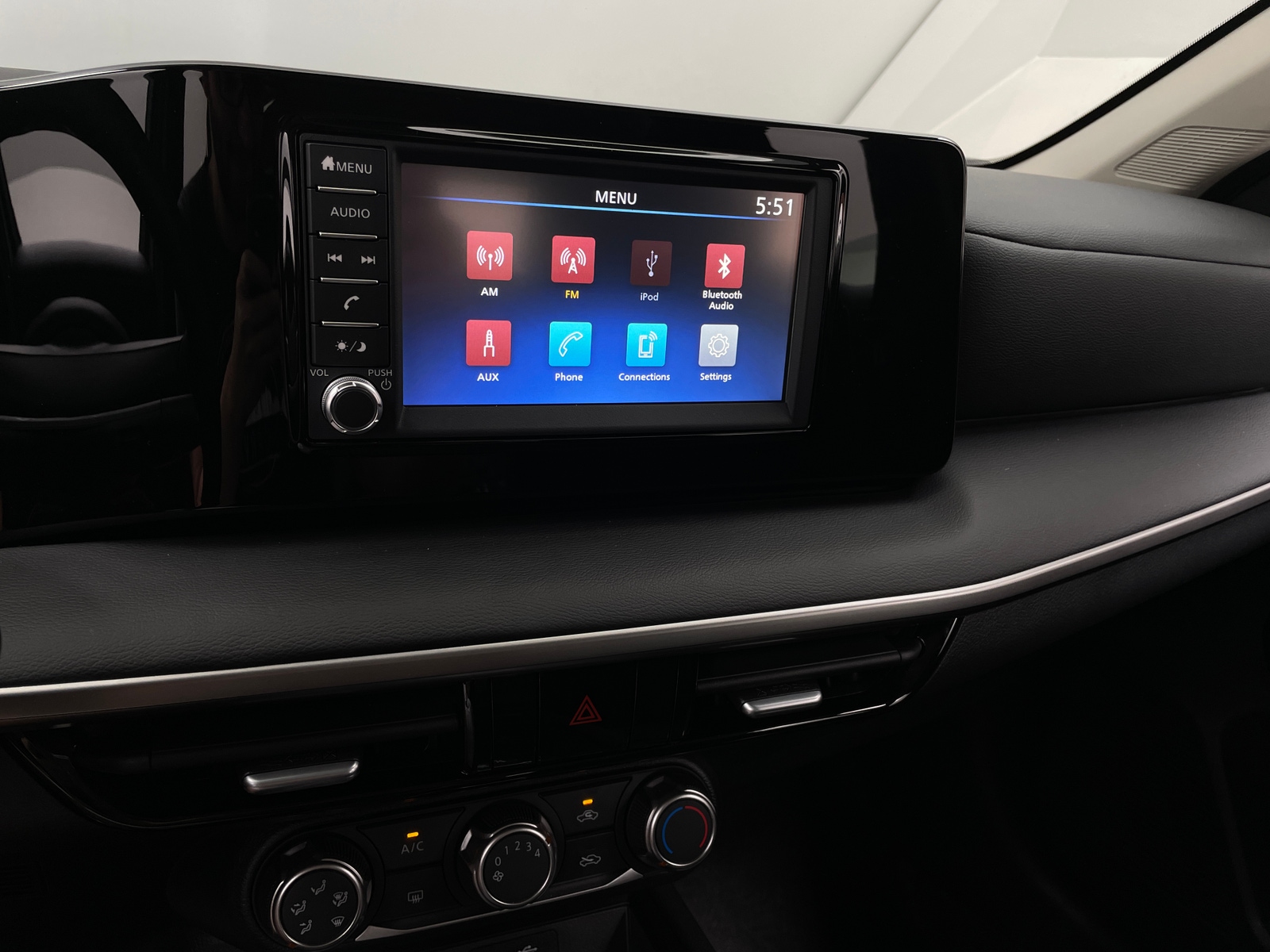 Thumbnail: 2025 Nissan Kicks - 4