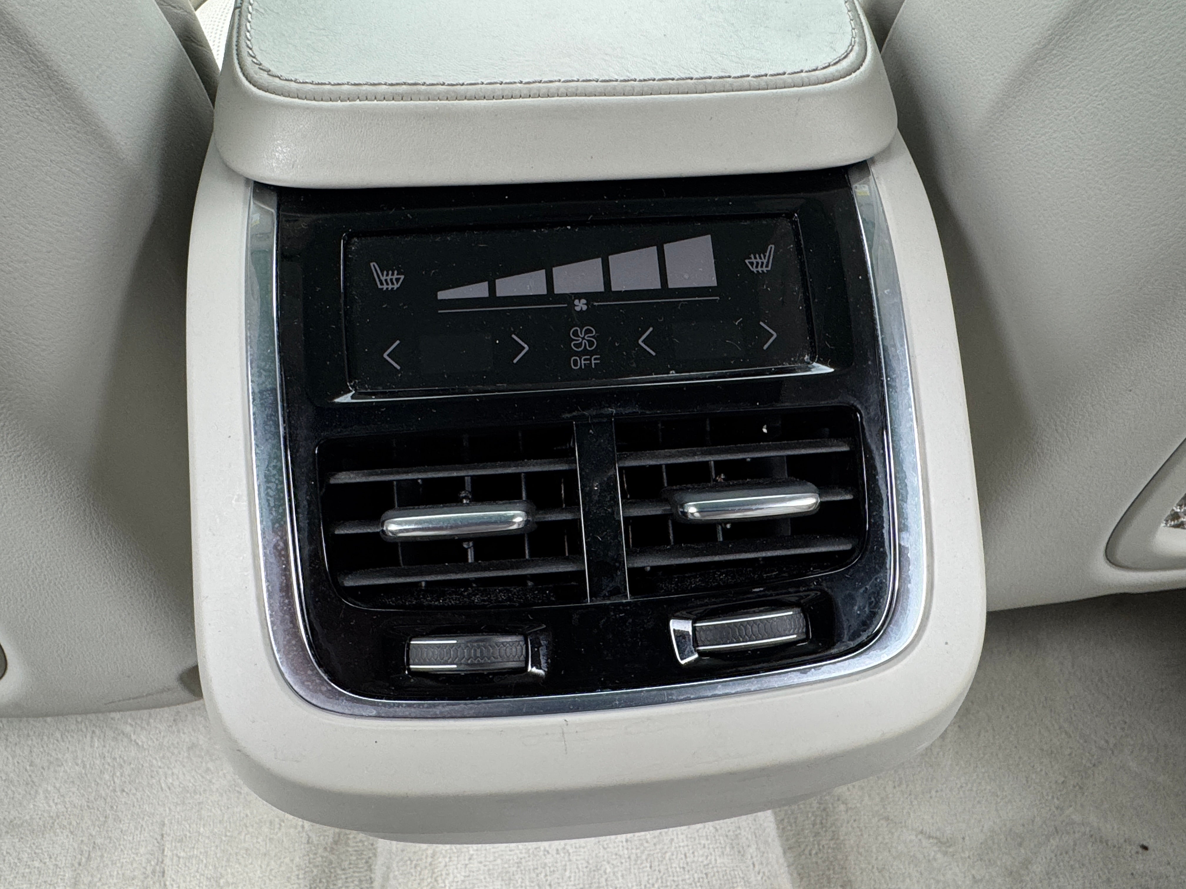 2016 Volvo XC90