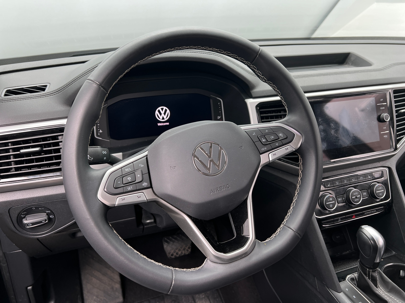 Thumbnail: 2023 Volkswagen Atlas - 4