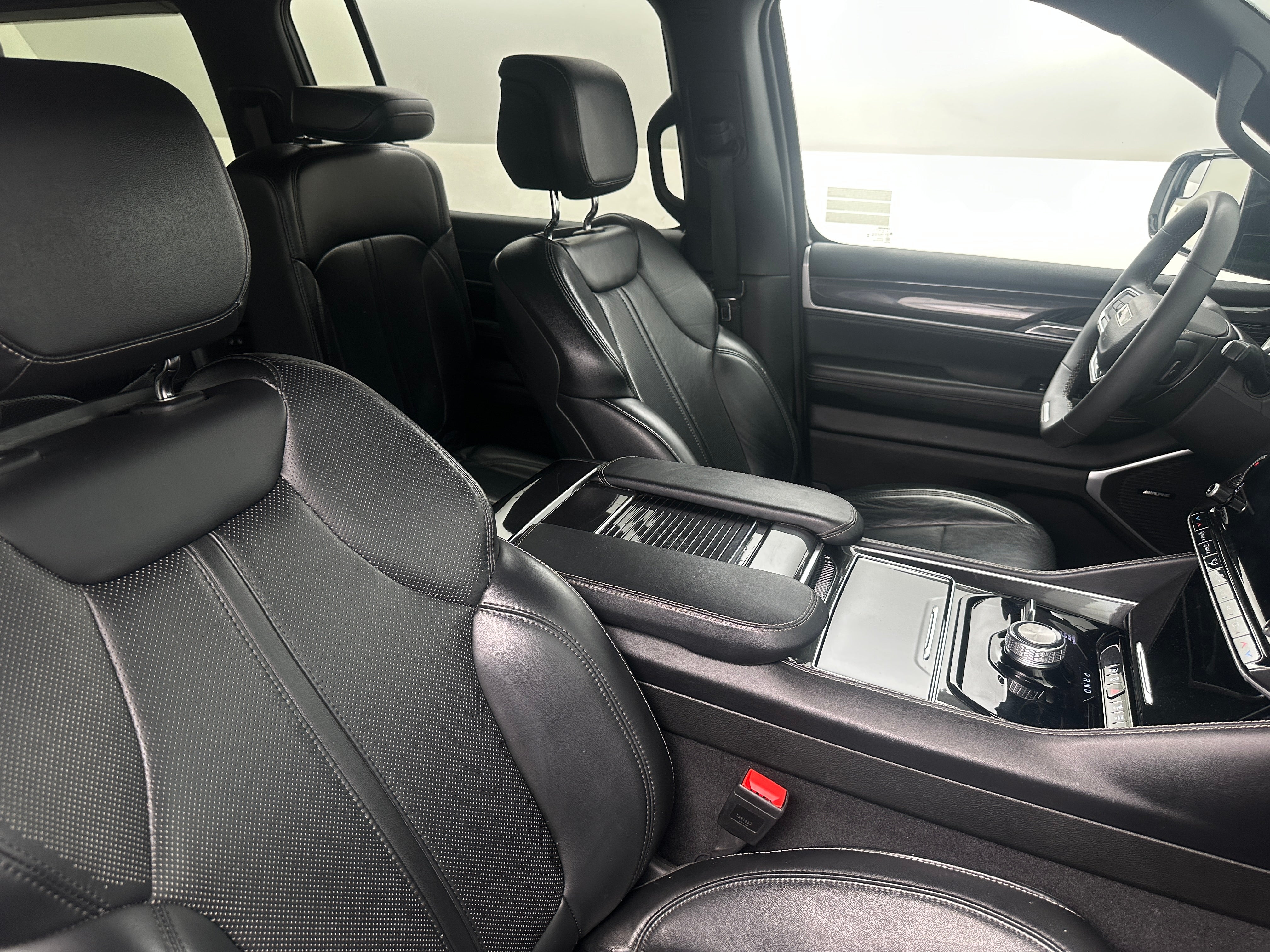 2024 Jeep Wagoneer L