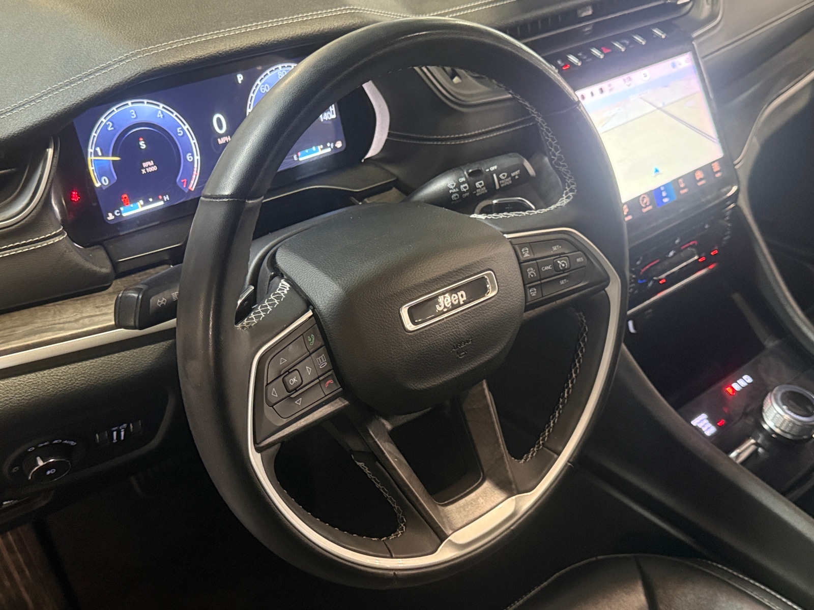 Thumbnail: 2023 Jeep Grand Cherokee - 4