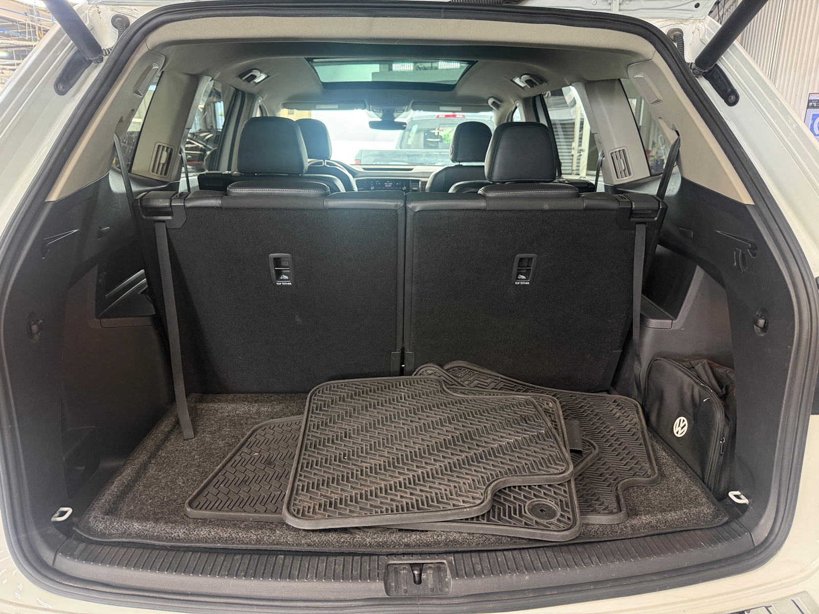 Thumbnail: 2018 Volkswagen Atlas - 6