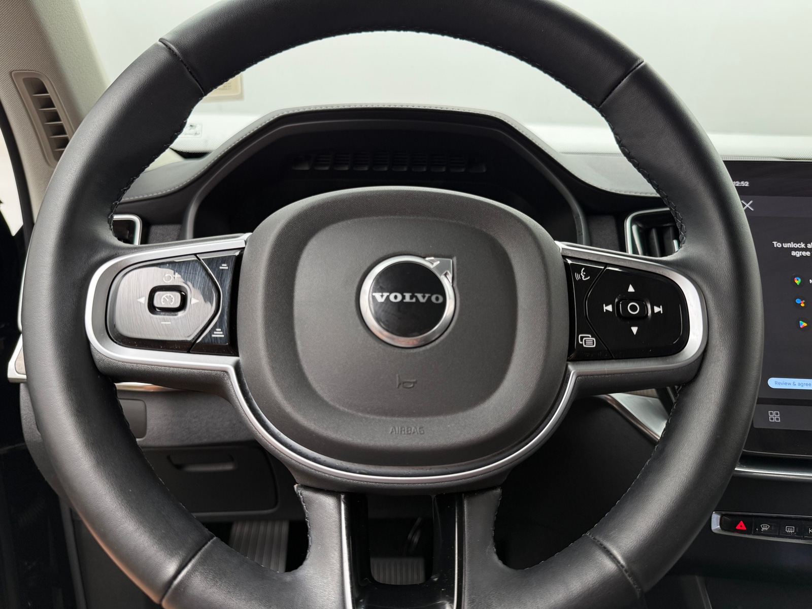 Thumbnail: 2025 Volvo XC90 - 4