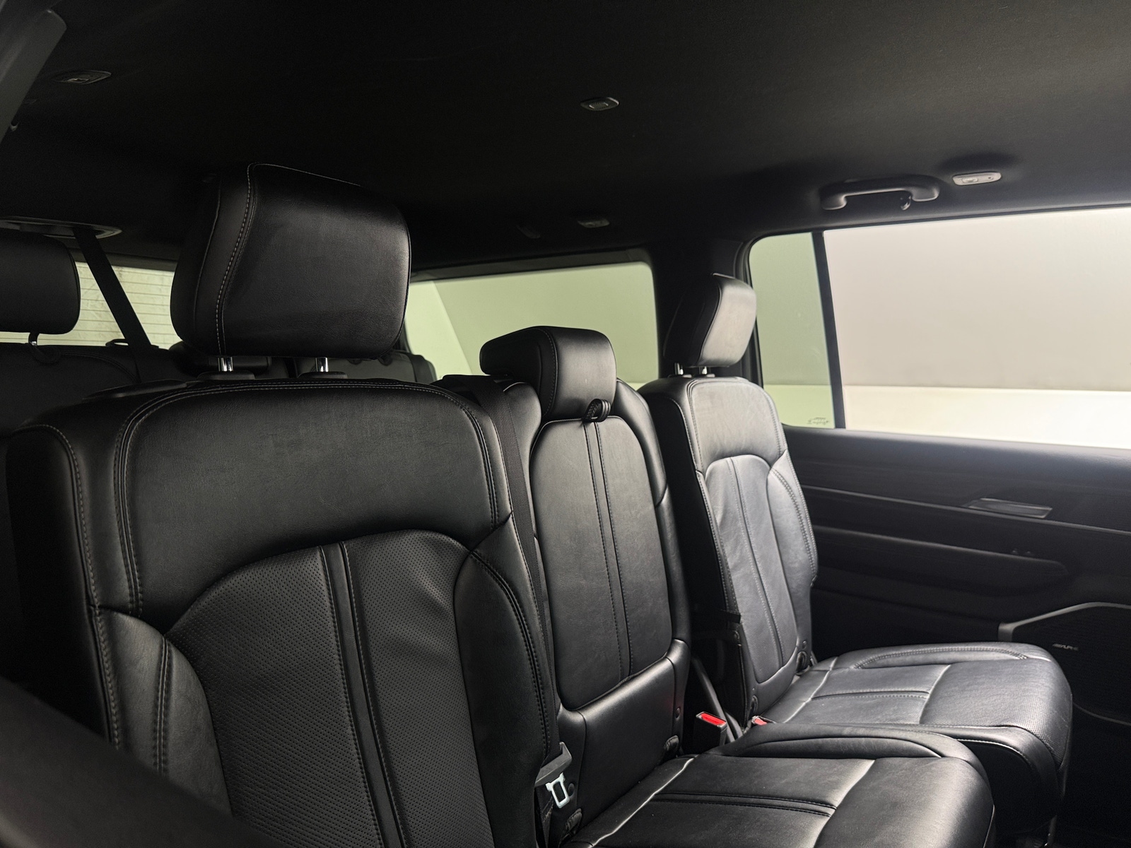 Thumbnail: 2024 Jeep Wagoneer - 5