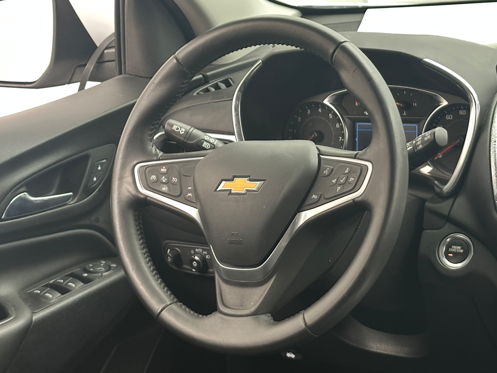 Thumbnail: 2022 Chevrolet Equinox - 5