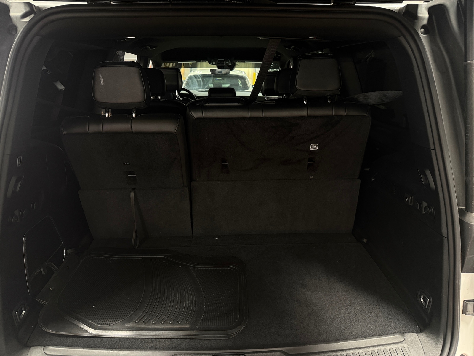 Thumbnail: 2023 Jeep Wagoneer - 6