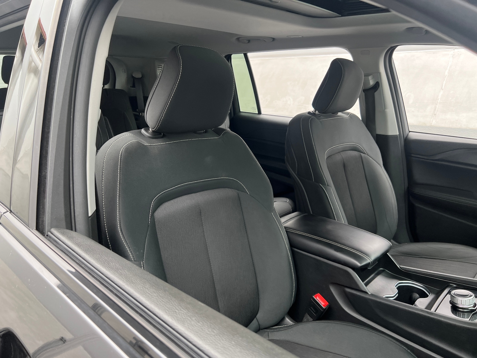 Thumbnail: 2024 Jeep Grand Cherokee L - 2