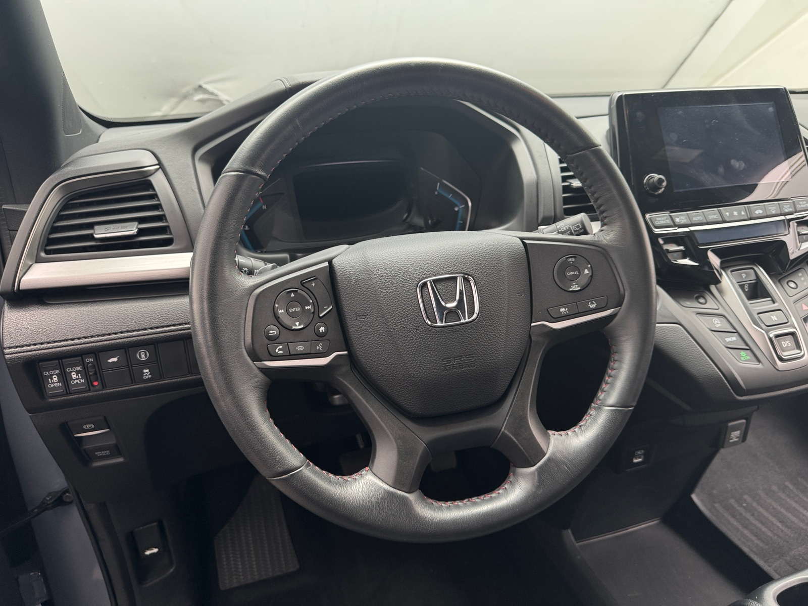 Thumbnail: 2023 Honda Odyssey - 4