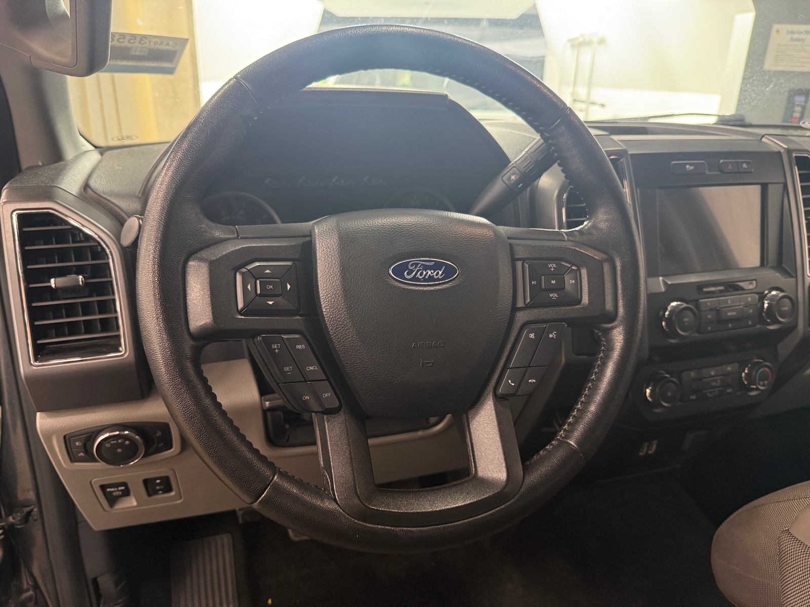 Thumbnail: 2020 Ford Econoline - 5