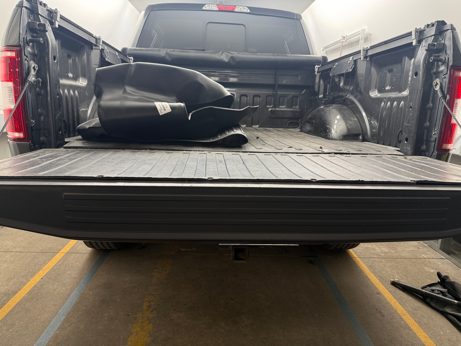 Thumbnail: 2020 Ford Econoline - 7