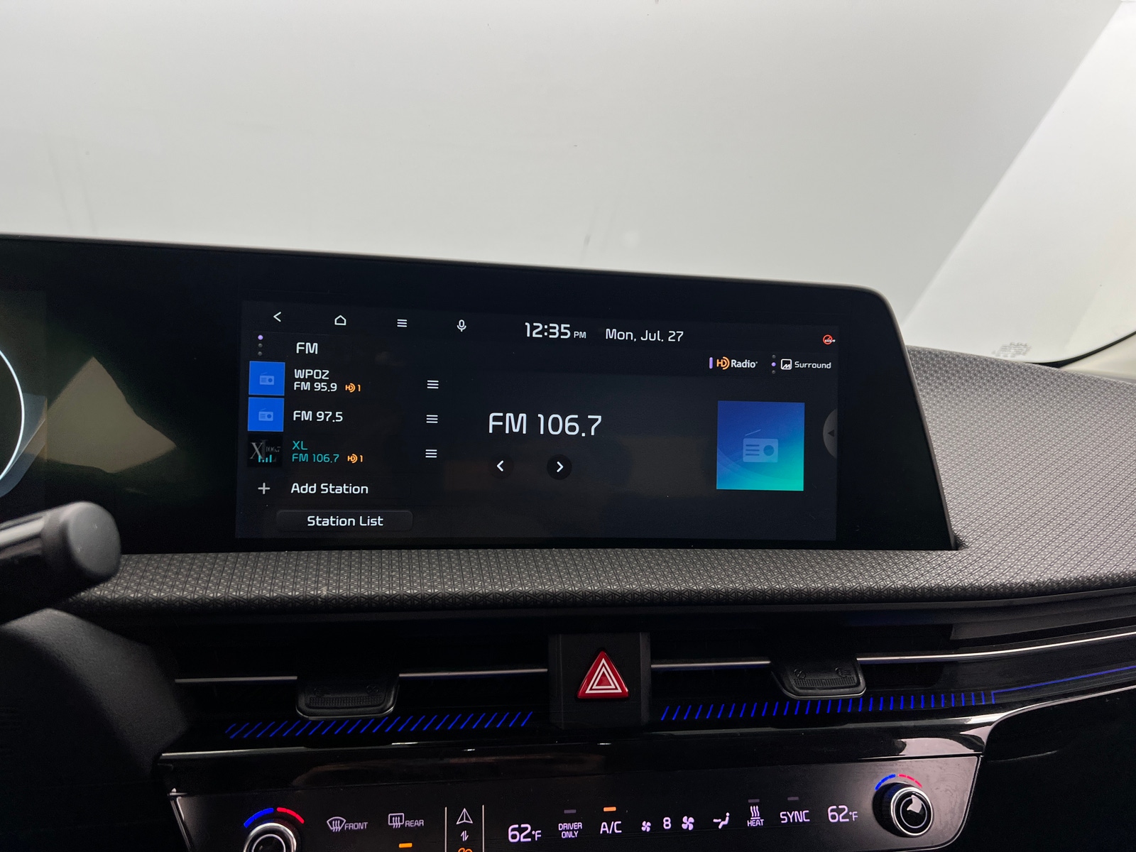 Thumbnail: 2022 Kia EV6 - 3