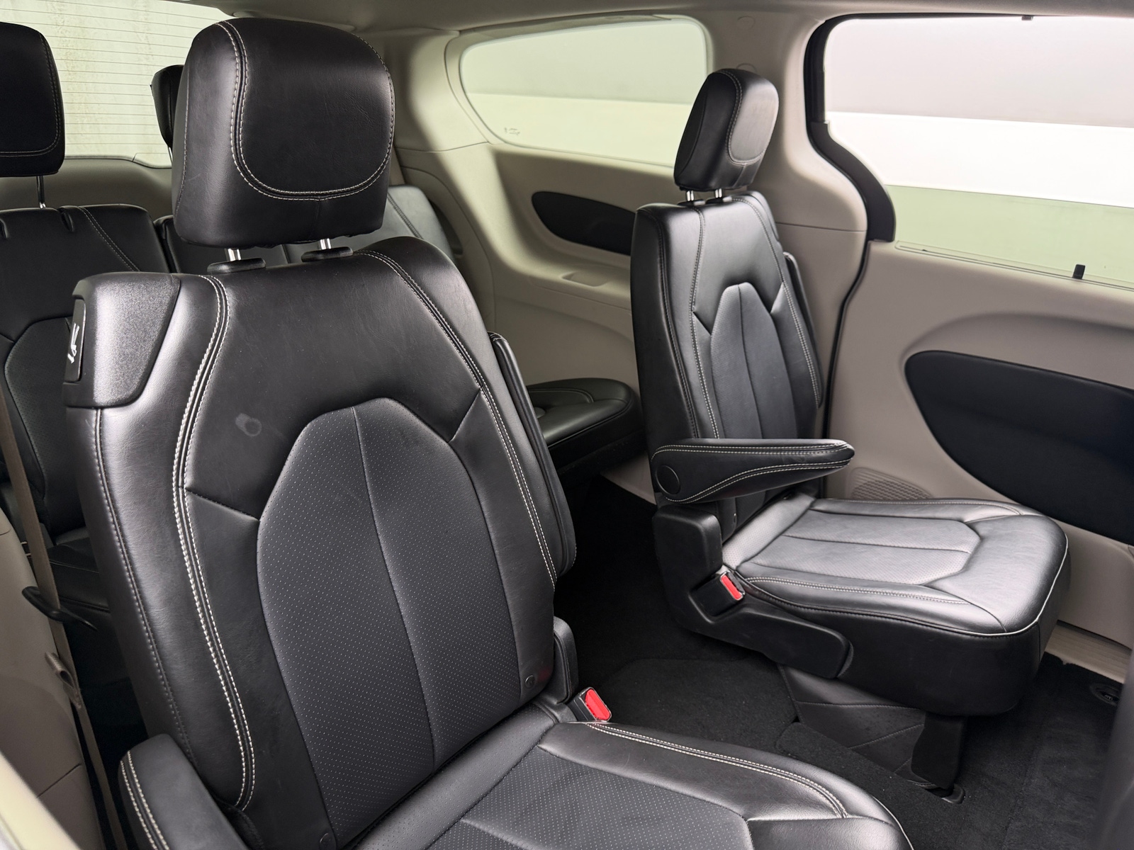 Thumbnail: 2024 Chrysler Pacifica - 5
