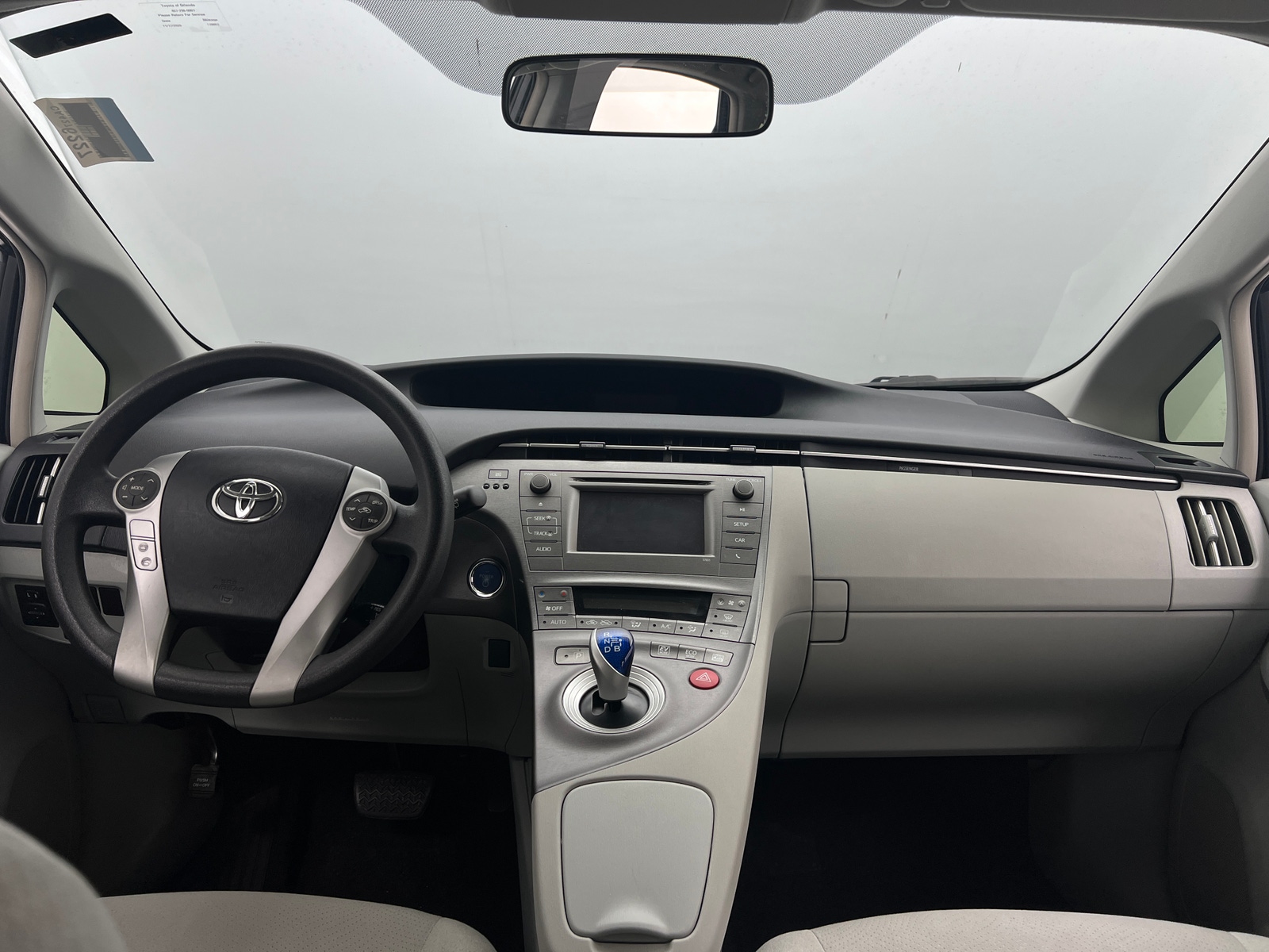 Thumbnail: 2015 Toyota Prius - 3