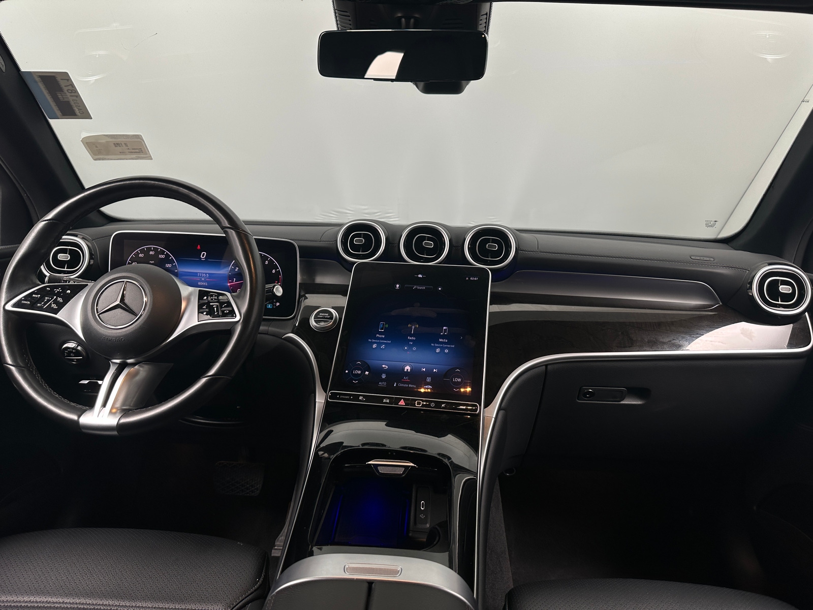 Thumbnail: 2024 Mercedes-Benz GLC - 2