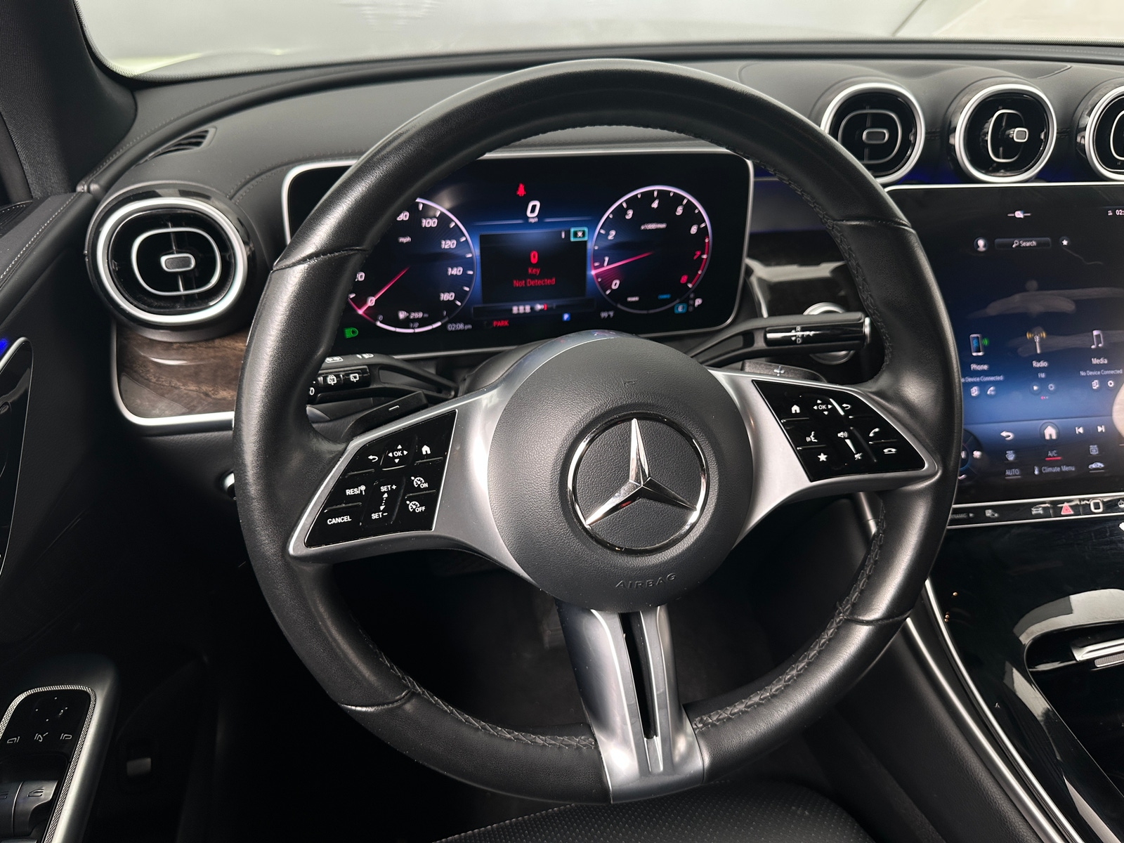 Thumbnail: 2024 Mercedes-Benz GLC - 4