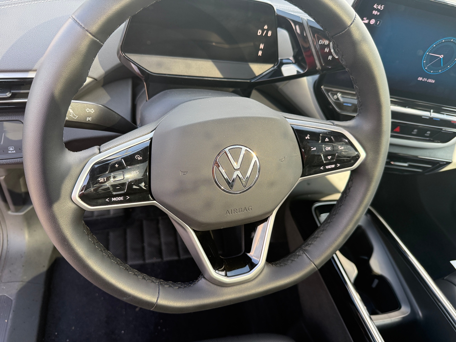 Thumbnail: 2023 Volkswagen ID.4 - 4