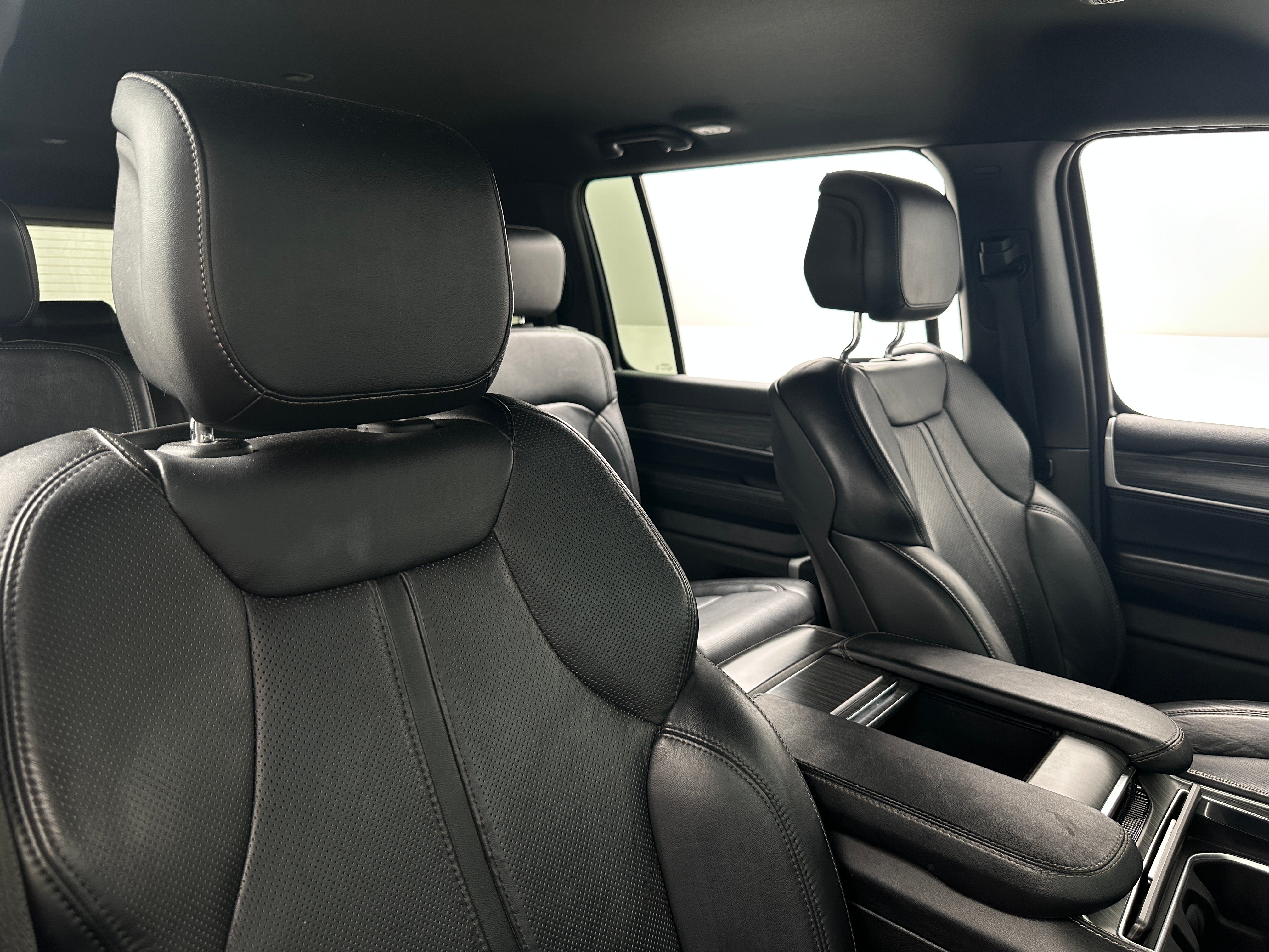 2024 Jeep Wagoneer L