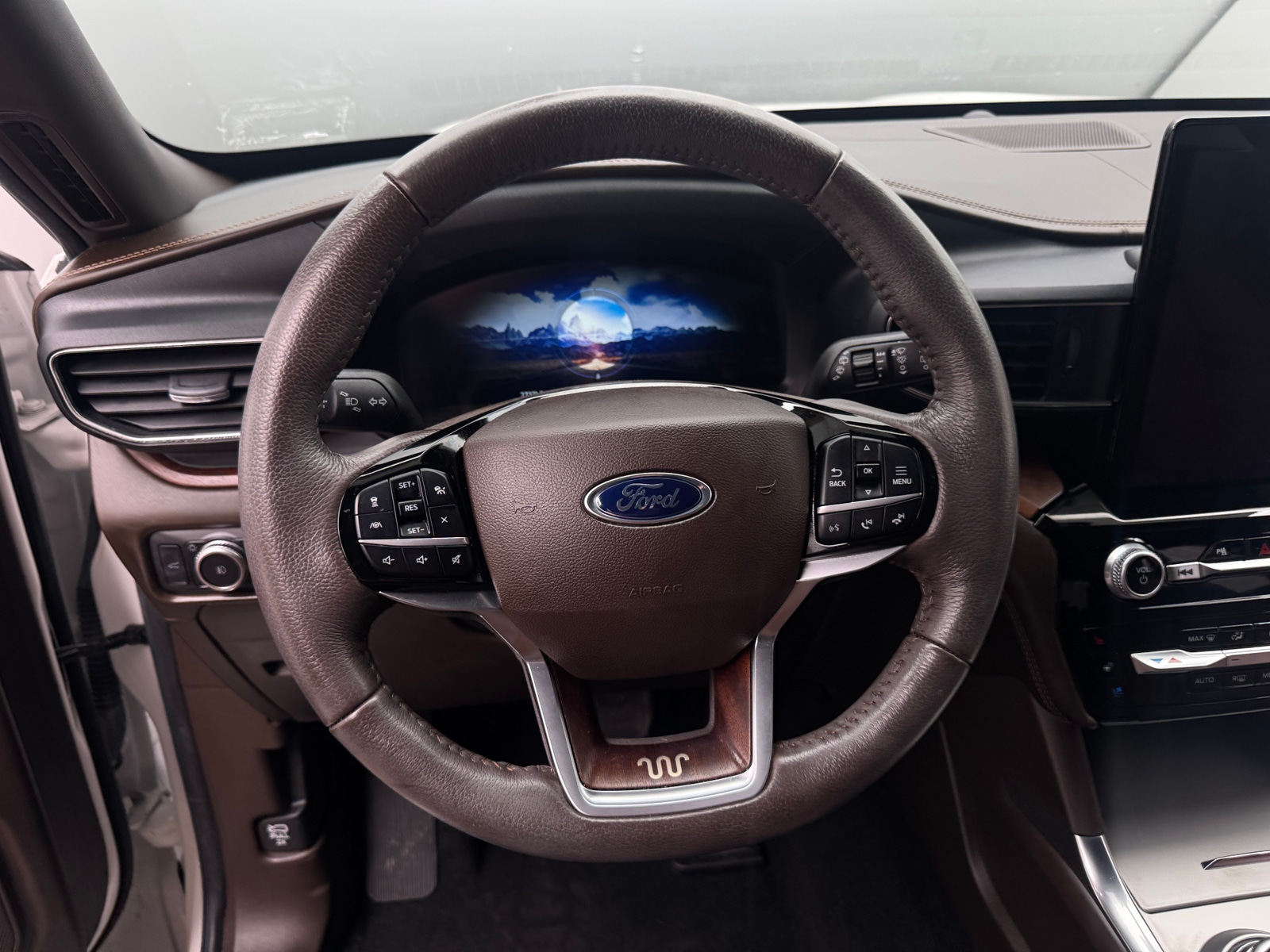 Thumbnail: 2022 Ford Explorer - 4