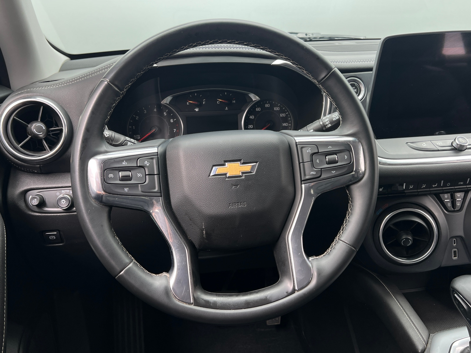 Thumbnail: 2023 Chevrolet Blazer - 4