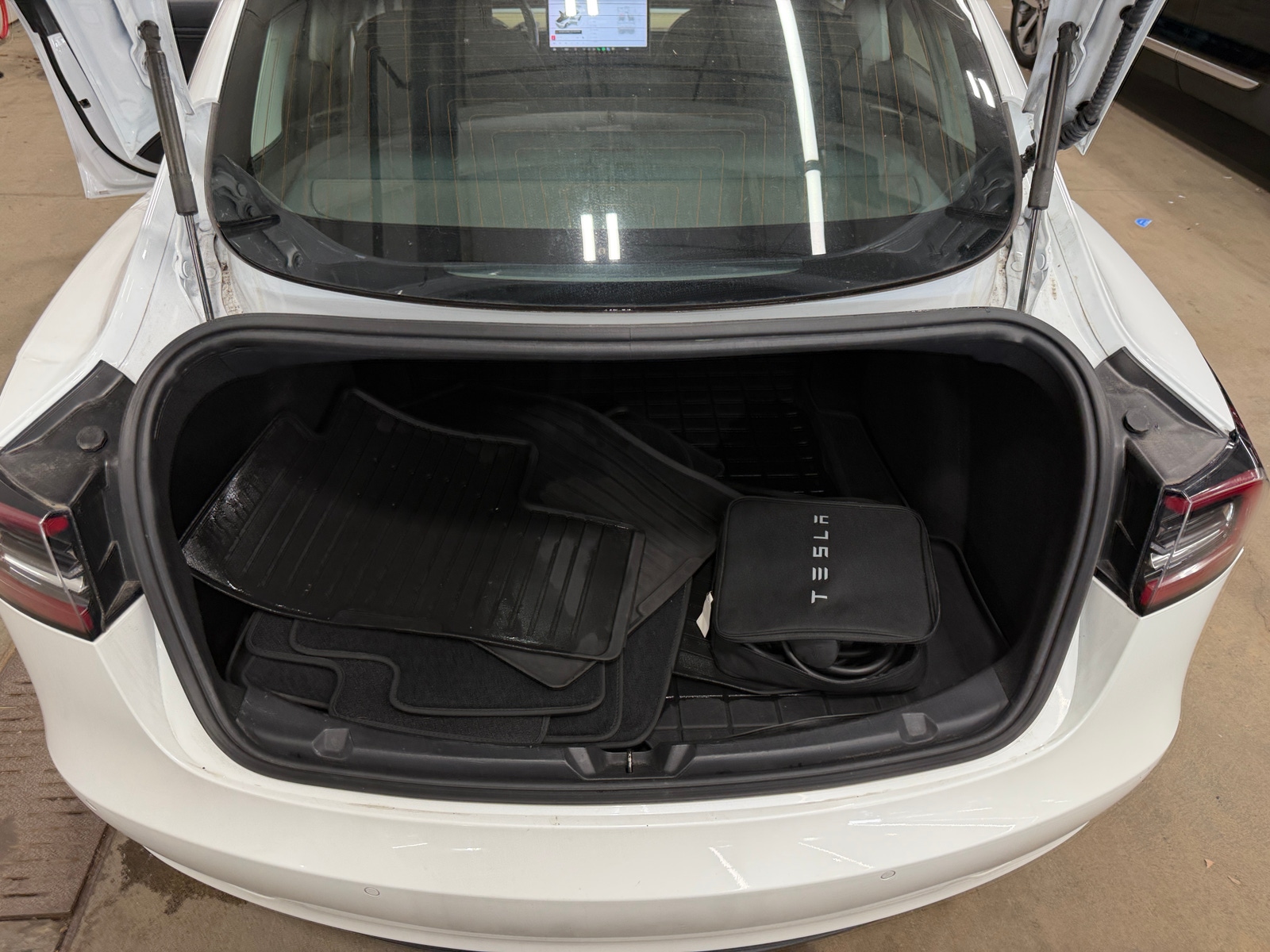 Thumbnail: 2018 Tesla Model 3 - 6