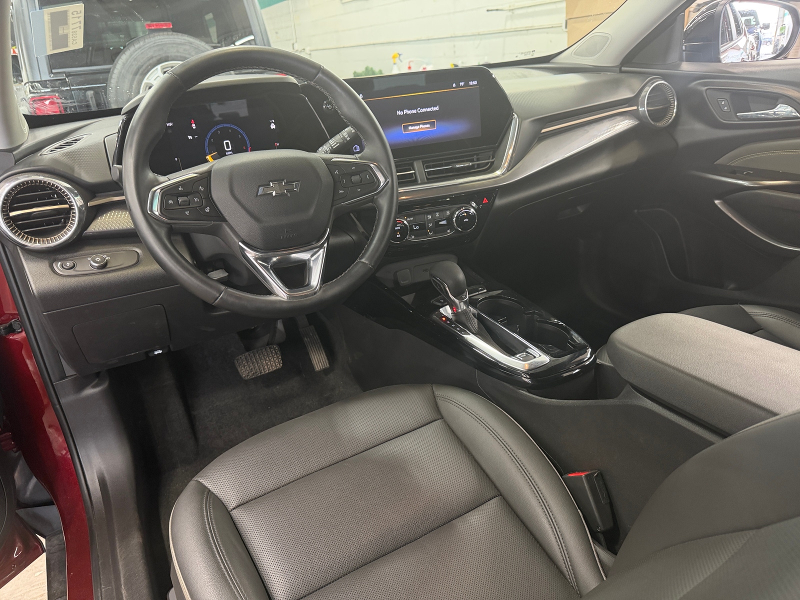 Thumbnail: 2024 Chevrolet Trax - 2