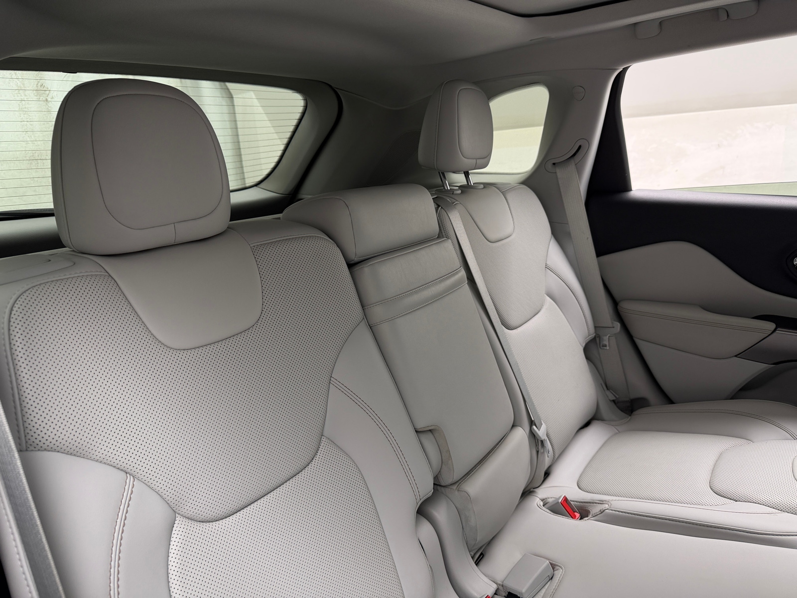 Thumbnail: 2019 Jeep Cherokee - 5